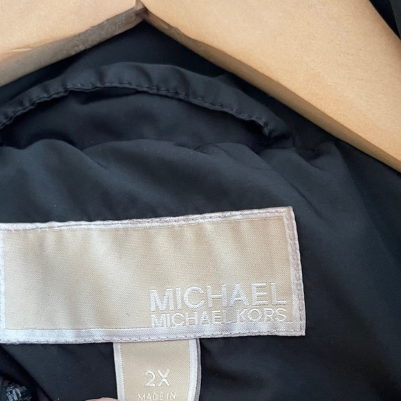 MICHAEL Michael Kors Quilted Black Puffer Jacket - Picture 2 of 5